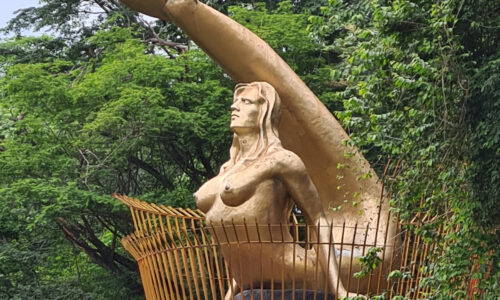 Mermaid Luisa, the statue overlooking the Guatapuri River in Valledupar.