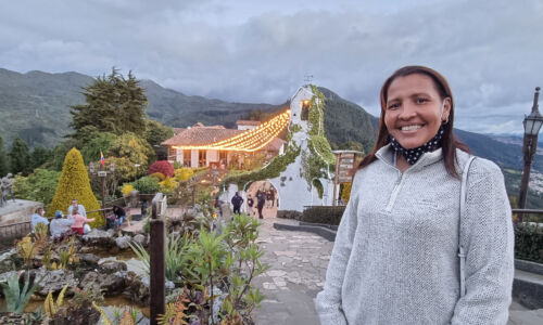 A mesmerizing image capturing the radiant early evening lights at Monserrate. This snapshot invites you to partake in a visual feast that's as enchanting as it is illuminating.